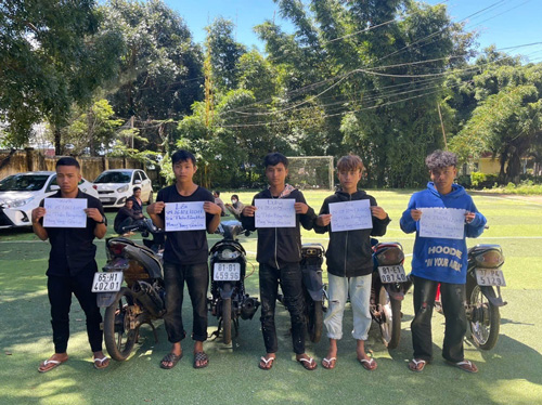 Ba doi tuong Ket, Wur va Yuin bi khoi to hinh su. Anh: Cong an 