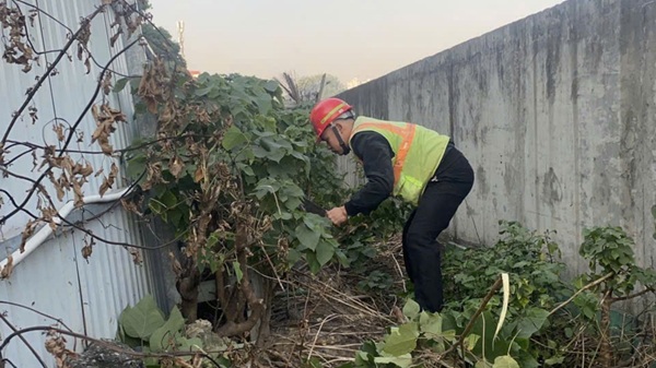 Ha Noi trien khai thao ro rao ton tai nhieu tuyen pho. Anh: Minh Hanh