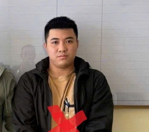 Đối tượng Công tại trụ sở Công an phường Hồng An. Ảnh: Công an TP Hải Phòng