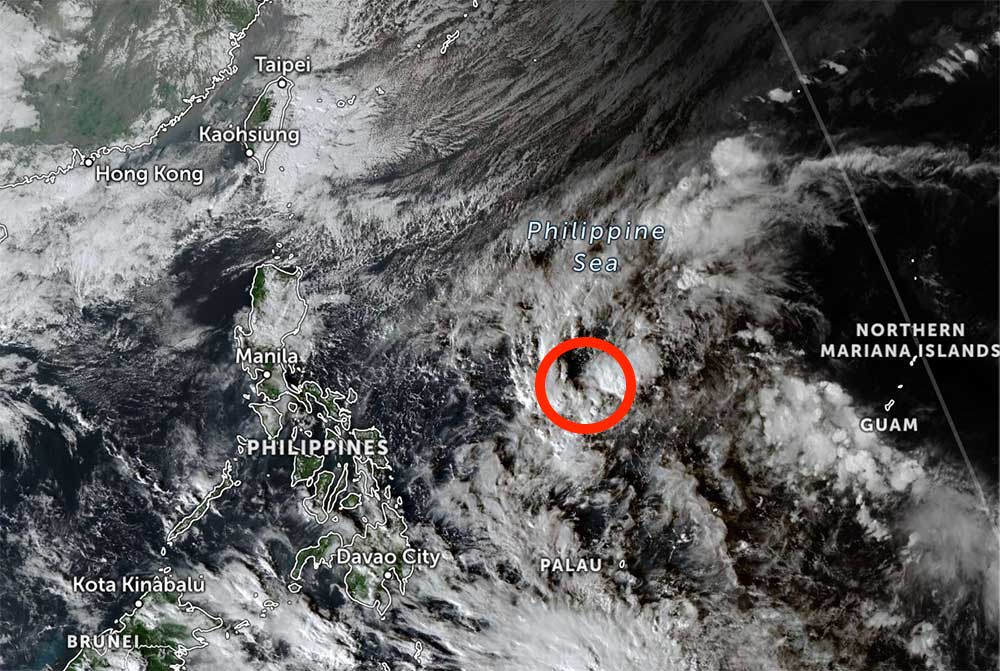 Es muy probable que la baja presion cerca del Mar de China Meridional se fortalezca hasta convertirse en una depresion tropical en las proximas 24-48 horas. Foto: JMA