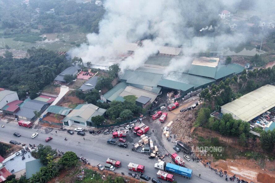 Toan canh dam chay. Anh: To Cong.