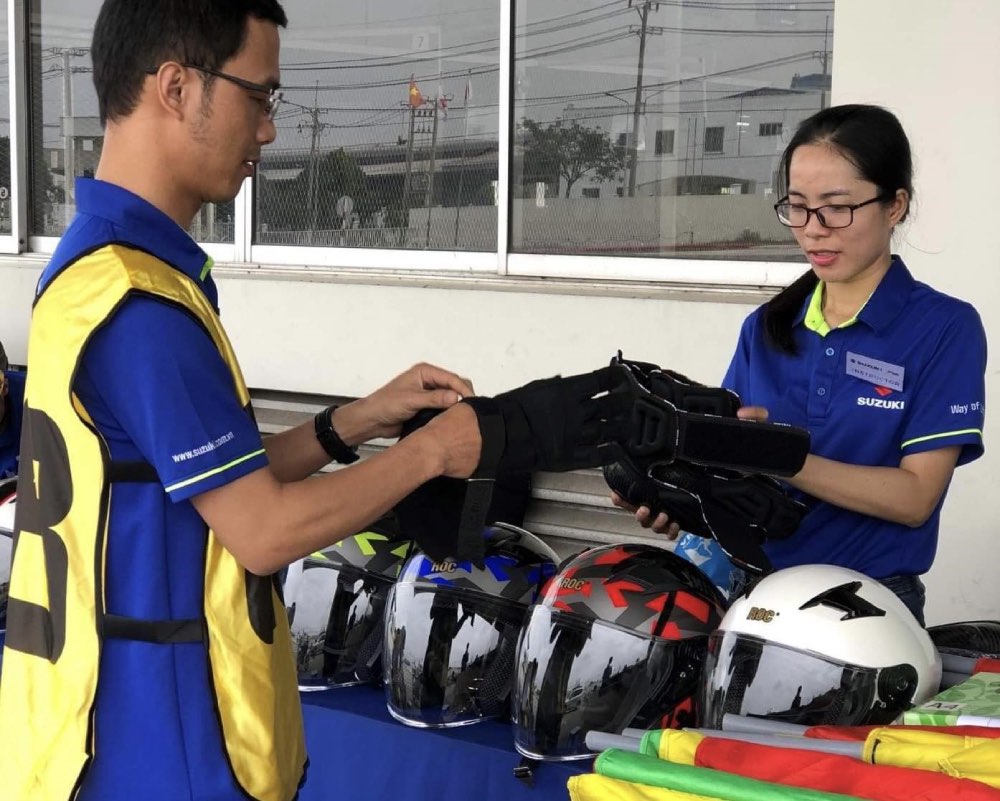 Cong doan VEAM phoi hop to chuc huan luyen lai xe an toan cho nguoi lao dong. Anh: Cong doan VEAM 