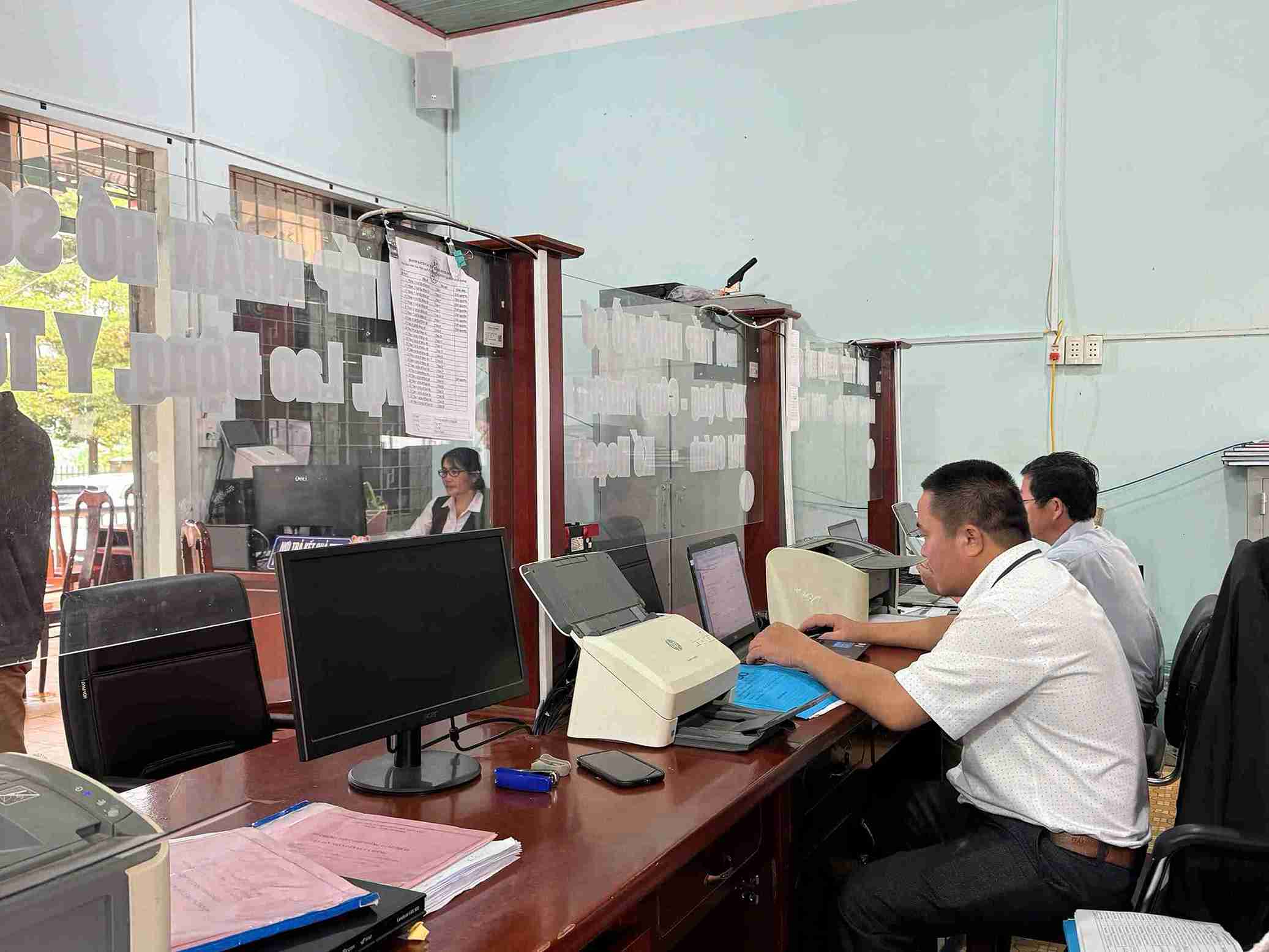 Cong tac giai ngan nguon von chuong trinh muc tieu quoc gia o xa dang gap nhieu kho khan. Anh: Bao Lam