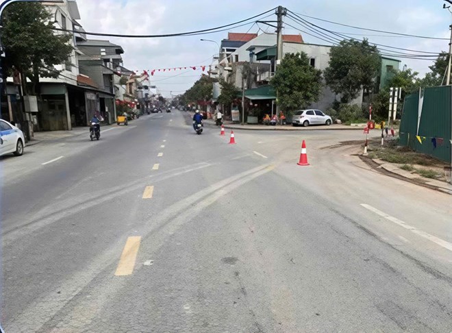 Va chạm xe tải, 3 người trên xe ô tô con ở Hải Phòng thương vong