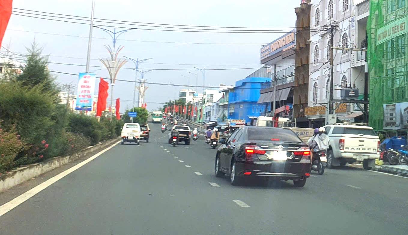 Tuyen duong Phan Ngoc Hien, phuong Tan Thanh, Ca Mau gia dat du kien tang den 40%, tuy doan. Anh: Nhat Ho