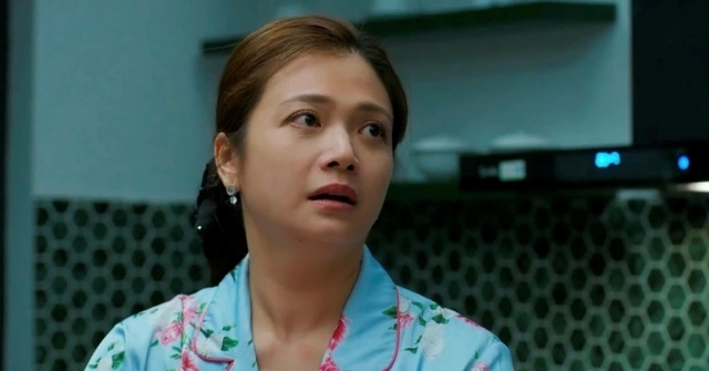 NSUT Kieu Anh vai ba Anh. Anh: Cat tu video.