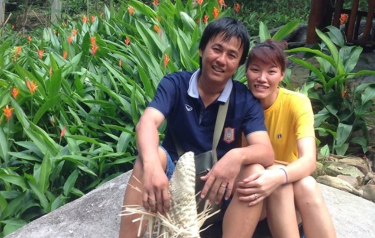 Huan luyen vien Ngoc Hoa va ong xa Le Thai Binh thoi