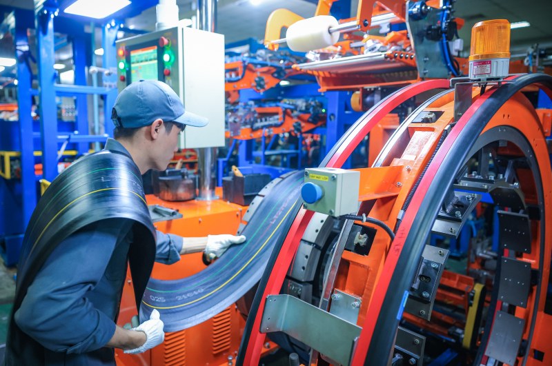 The 2026 Lunar New Year bonus for CASUMINA workers received is 3 months' salary, 13, 14, 15, according to the average actual salary received in December 2025. Photo: Duc Long