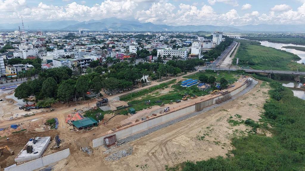 Ap dung bang gia dat moi se tac dong den nhieu doi tuong va viec thu hut dau tu, phat trien kinh te, xa hoi cua tinh trong thoi gian den. Anh: Vien Nguyen