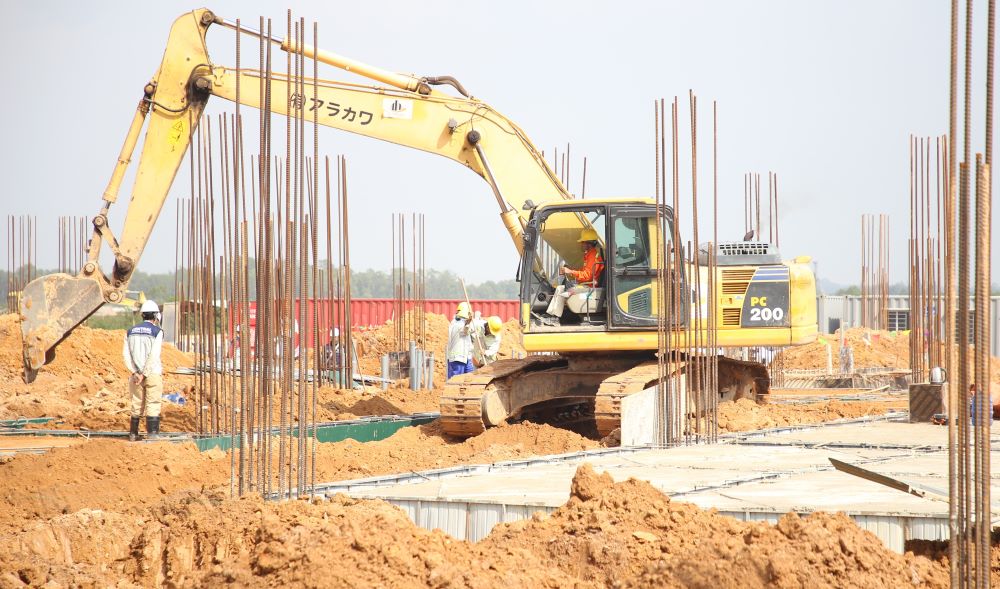 Nha ga hanh khach da thi cong xong mong coc, dai mong, san nen. Anh: Hung Tho