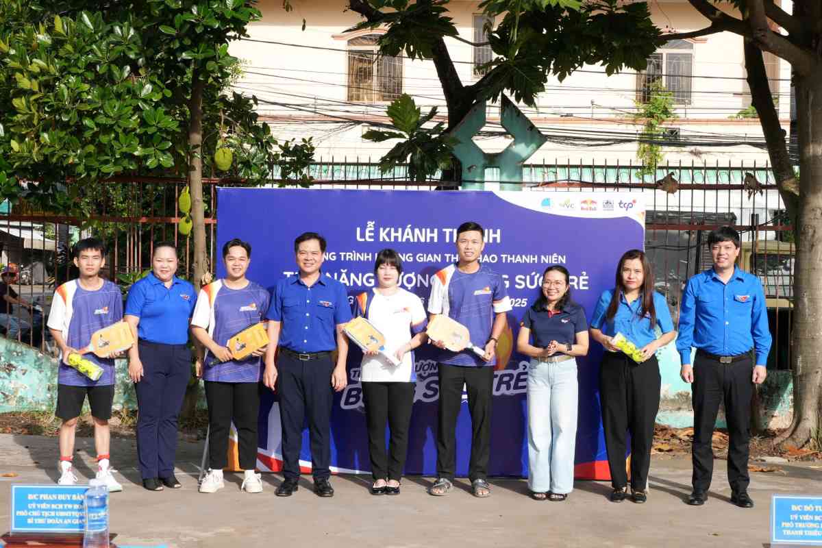 TCP Vietnam completed 15 Youth Sports Spaces nationwide, thereby continuing the journey of actively living with Vietnamese youth. Photo: TCP Vietnam