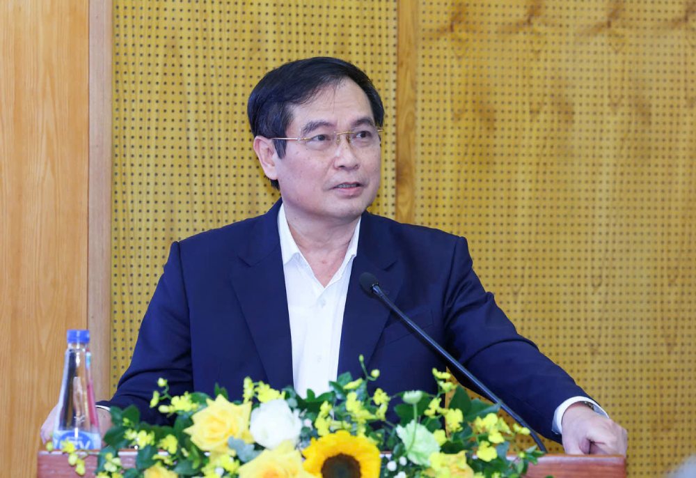 Pho Truong Ban Tuyen giao va Dan van Trung uong Phan Xuan Thuy. Anh: Pham Dong