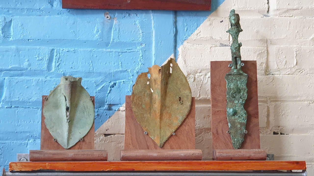 Nhung chiec uoi cay va dao co, hang nghin nam tuoi trong quan ca phe. Anh: Nguyen Hung