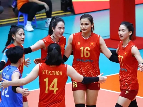 Le Thanh Thuy and Vi Nhu Quynh may join a new team at the 2025 national women's volleyball tournament. Photo: VFV