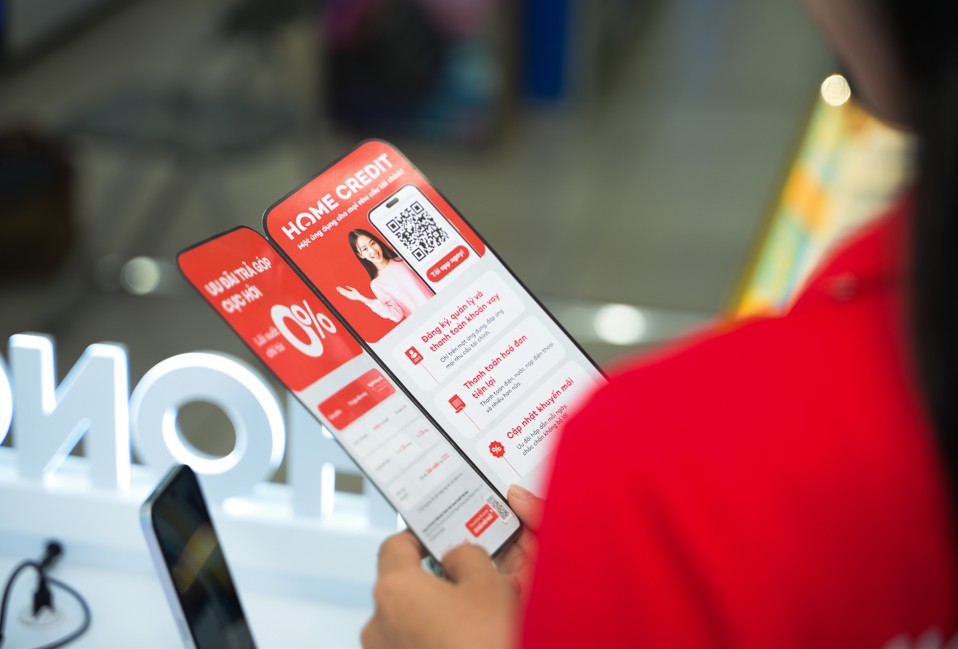 Anh: Da dang cac hinh thuc tro luc tai chinh tu Home Credit cho nguoi dan. Anh: Home Credit