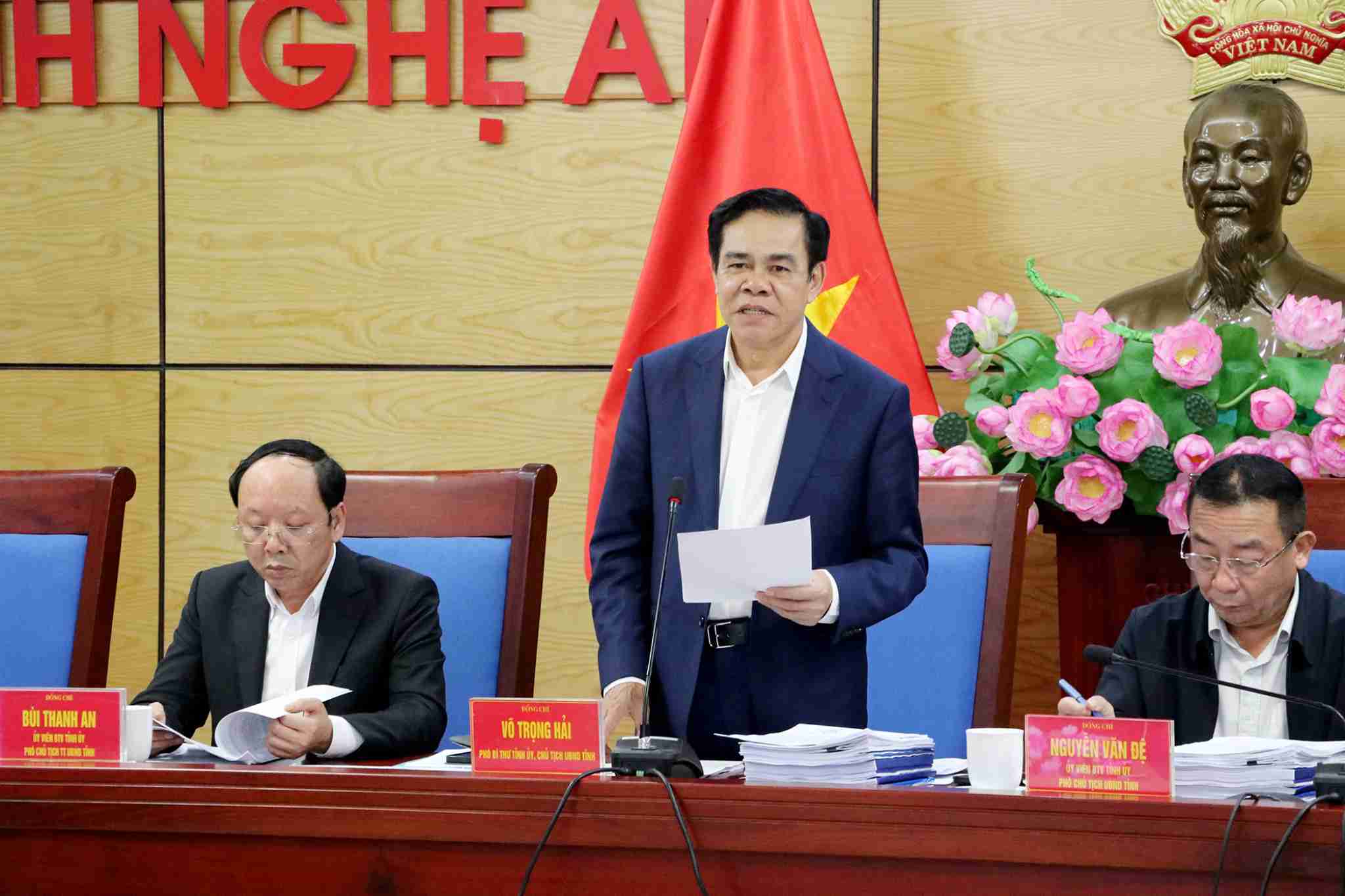 Chairman of Nghe An Provincial People's Committee Vo Trong Hai requested absolute transparency in teacher recruitment, not allowing negativity to occur. Photo: Phan Quynh