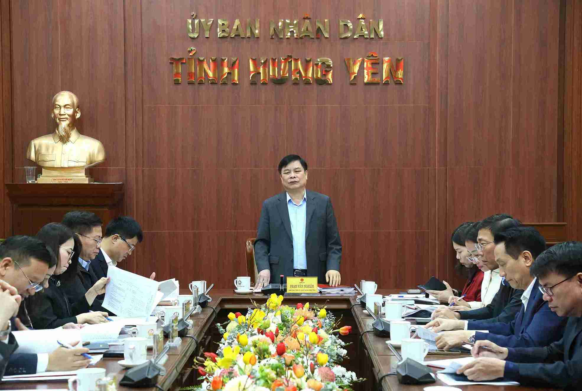 Pho Chu tich UBND tinh phat bieu ket luan cuoc hop. Anh: Cong TTDT tinh Hung Yen