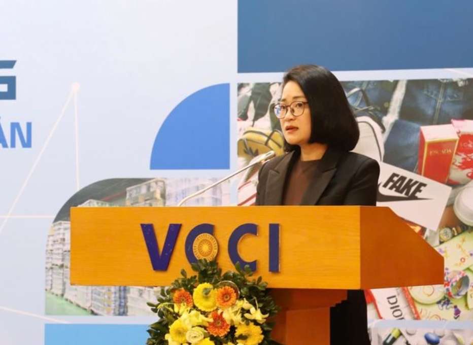 Ba Le Thi Ha -  Truong phong Quan ly hoat dong Thuong mai dien tu, Cuc Thuong mai dien tu va Kinh te so (Bo Cong Thuong). Anh: VCCI