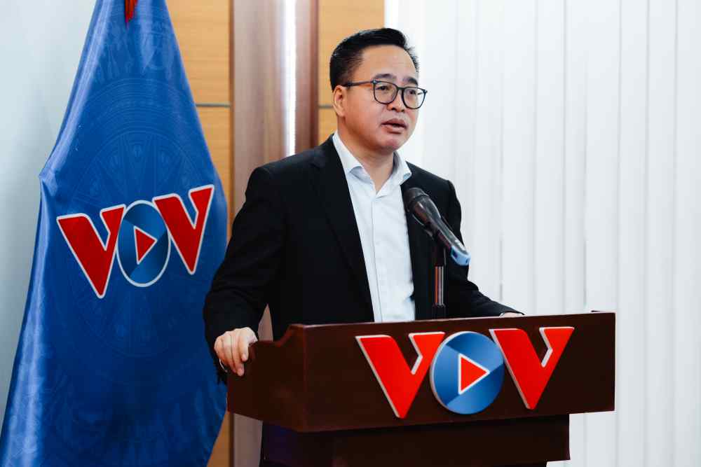 Ong Pham Manh Hung - Pho Tong Giam doc VOV phat bieu tai hop bao gioi thieu chuong trinh. Anh: Ban to chuc