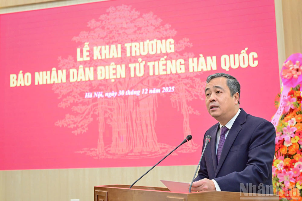 Dong chi Ngo Dong Hai, Uy vien Trung uong Dang, Pho Truong Ban Tuyen giao va Dan van Trung uong phat bieu tai su kien. (Anh: BAO LONG) 