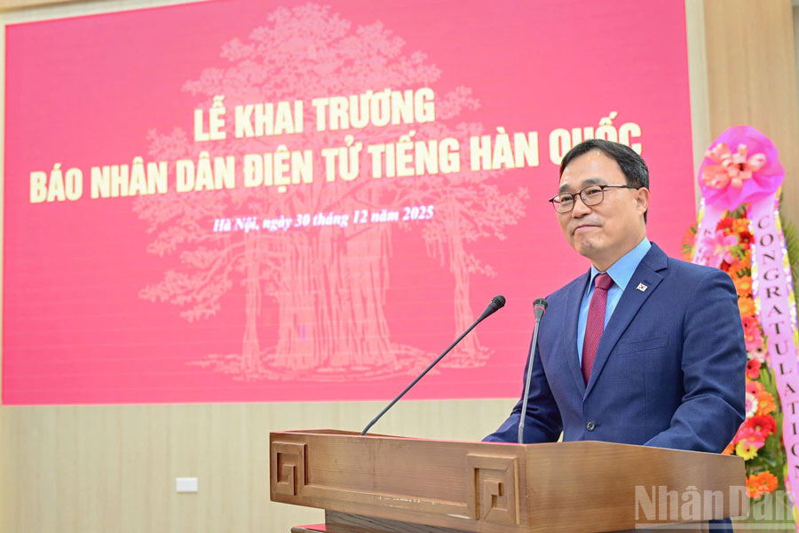 Ngai Choi Young Sam, Dai su dac menh toan quyen Han Quoc tai Viet Nam, phat bieu. (Anh: BAO LONG) 