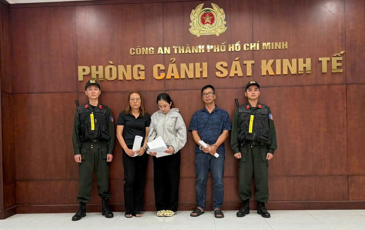 Temporarily arresting a large-scale functional food smuggling group in Ho Chi Minh City