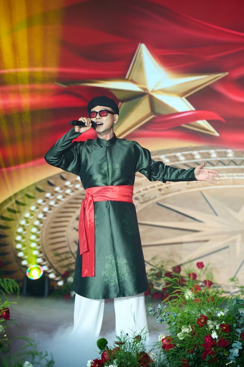 Anh: Nghe si cung cap.