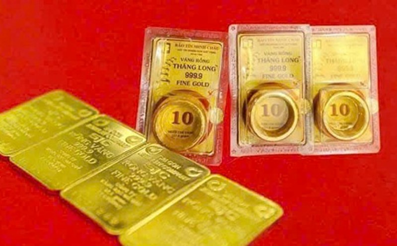 Domestic gold prices continue to fall sharply. Photo: Phan Anh