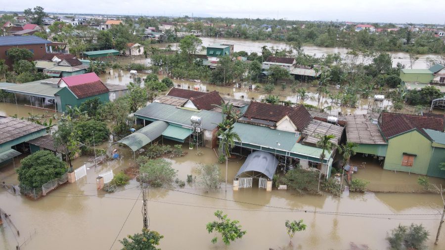 Hinh anh nha cua cua nguoi dan xa Cam Due (tinh Ha Tinh) ngap lut sau trong dot mua lu dau thang 11.2025. Anh: TRAN TUAN