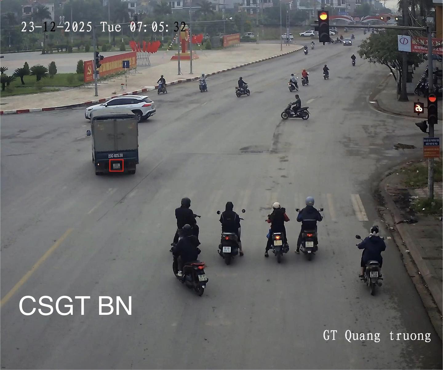 Car owner fined for running red lights in Bac Ninh. Photo: Bac Ninh Traffic Police
