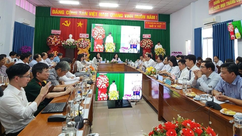 Overview of the conference to summarize 2025 and deploy tasks for 2026 of the Vinh Long Health sector. Photo: Hoang Loc