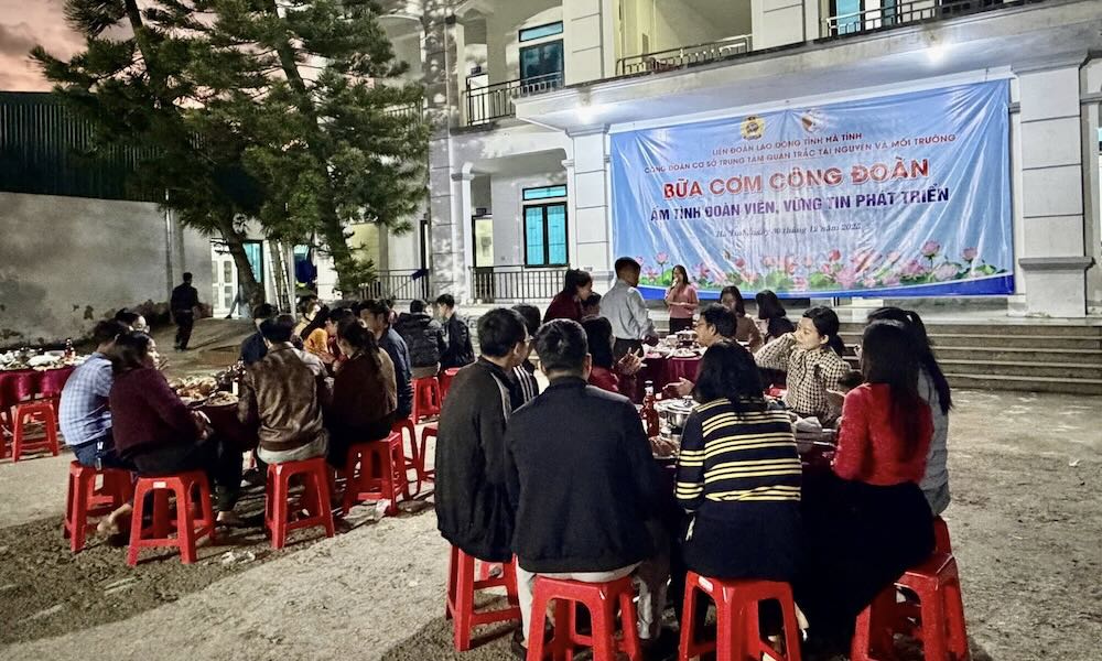 Trade Union meal to connect workers. Photo: Ha Tinh Trade Union