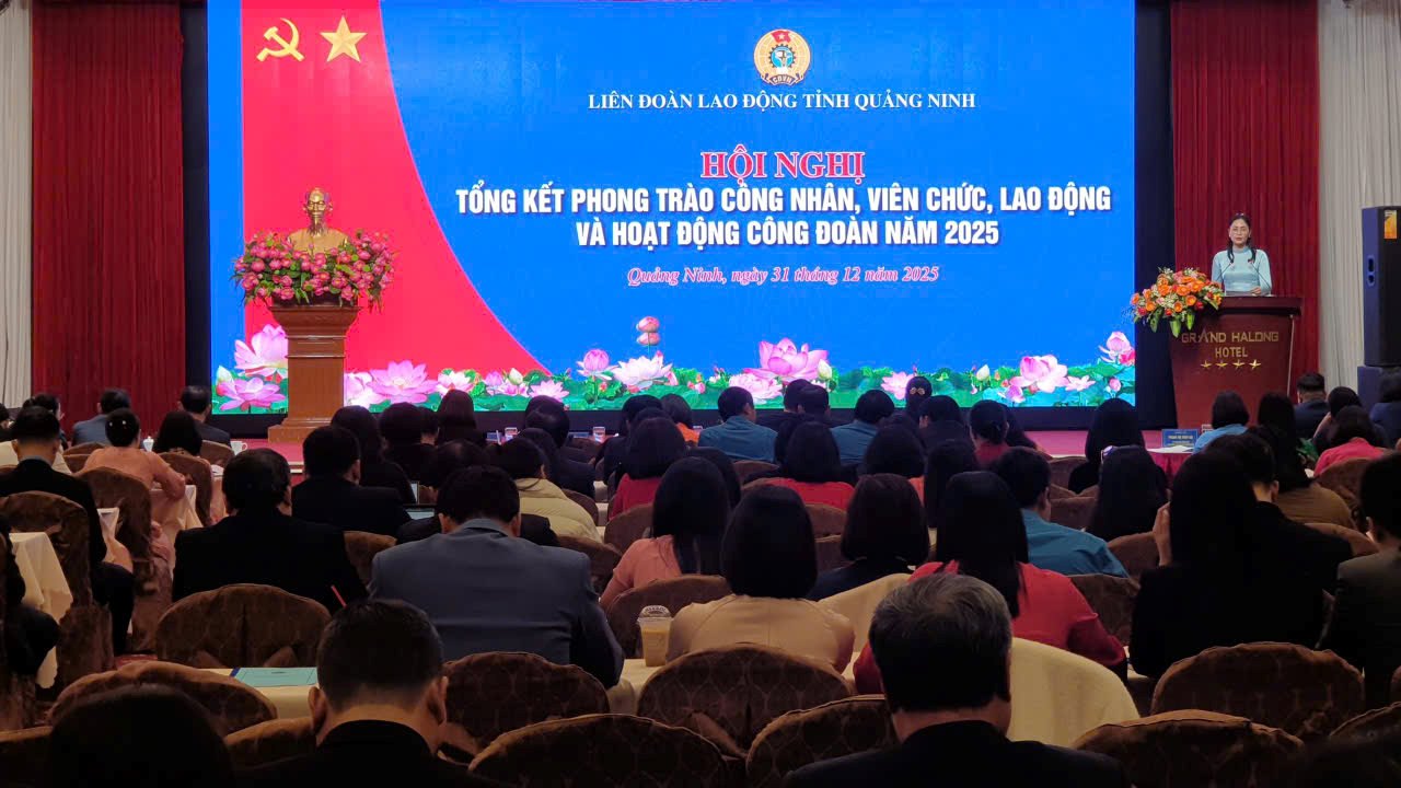 Conference summarizing the CNVCLD movement and trade union activities of Quang Ninh province in 2025. Photo: Nguyen Hung