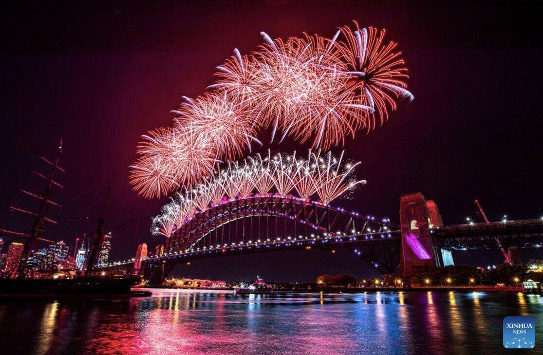 Brilliant fireworks in the sky of the Sydney Opera House on New Year's Eve in Sydney, Australia. Photo: Xinhua