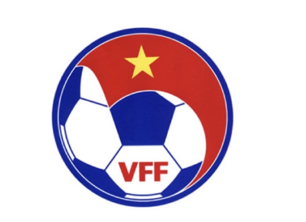 베트남 축구 연맹은 2025-2026년 U19 전국 선수권 대회에서 위반 사항을 계속해서 엄격하게 처리합니다. 사진: VFF