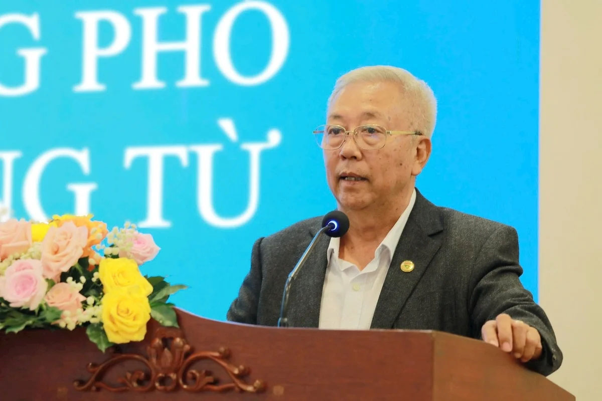 Chu tich Hiep hoi Rau qua Viet Nam Nguyen Thanh Binh Anh: Tung Dinh.