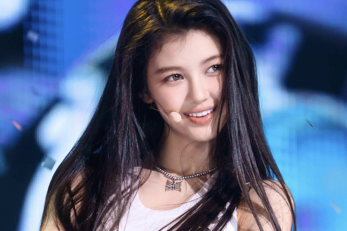 Female singer Danielle of NewJeans. Photo: Lotte