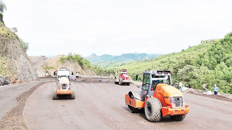 Cong trinh du an cao toc Tuyen Quang - Ha Giang. Anh: Viet Bac