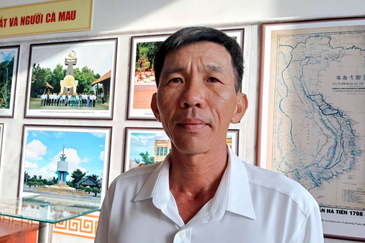 Ong Nguyen Van Van, xa Ho Thi Ky, Ca Mau nguoi dan bi anh huong cua du an cao toc Ca Mau - Dat Mui cho rat minh ung ho het minh de nha nuoc lam cao toc. Anh: Nhat Ho