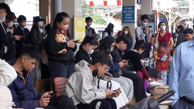 Giap Bat bus station increases passenger volume by 280% during the New Year holiday