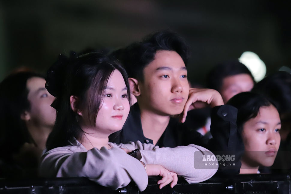 Ban Truong Hoang Hai cung ban tham gia dem Countdown. Anh: Hoai Phuong