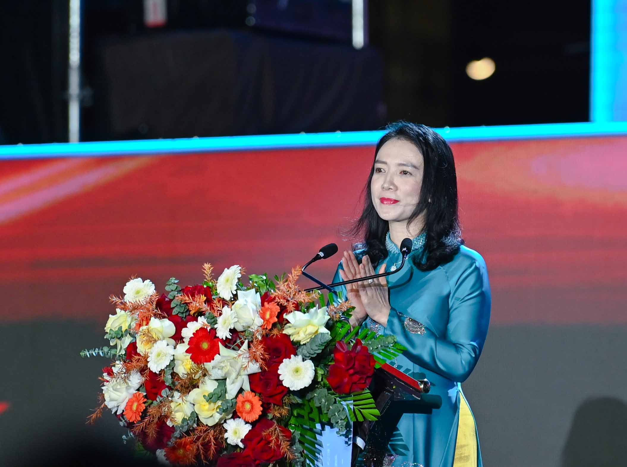 Giam doc So Van hoa, The thao va Du lich tinh Nghe An Tran Thi My Hanh phat bieu khai mac chuong trinh. Anh: DUY CHUONG