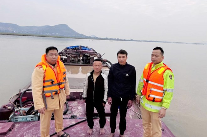 Phạt một người đàn ông 210 triệu đồng vì khai thác cát trái phép