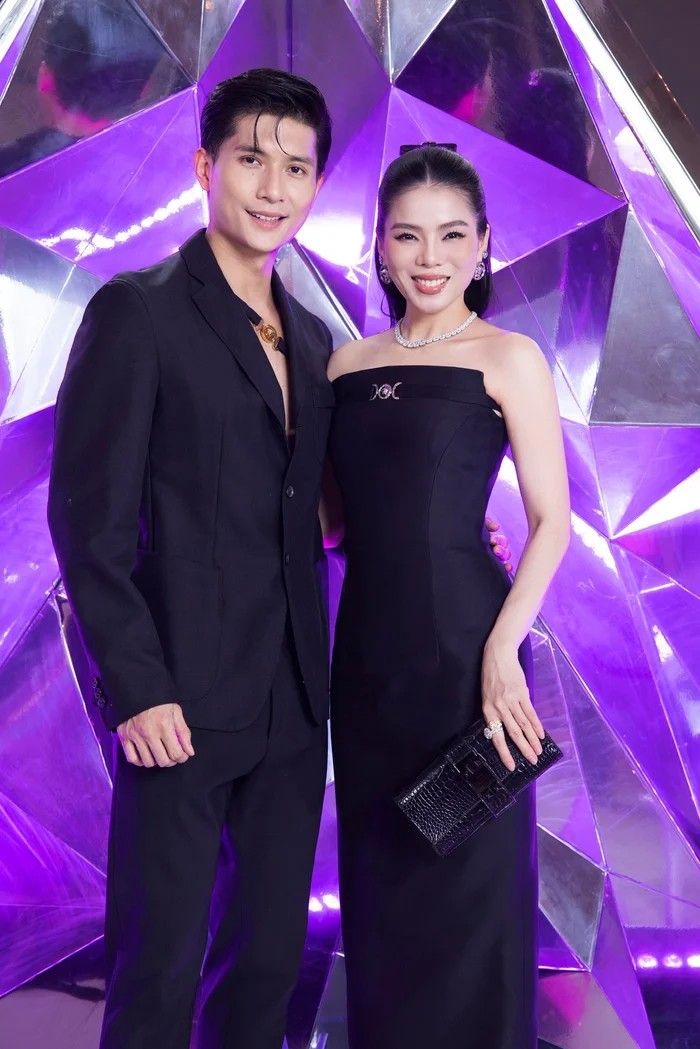 Le Quyen ky niem 6 nam yeu cung ban trai. Anh: Nhan vat cung cap.