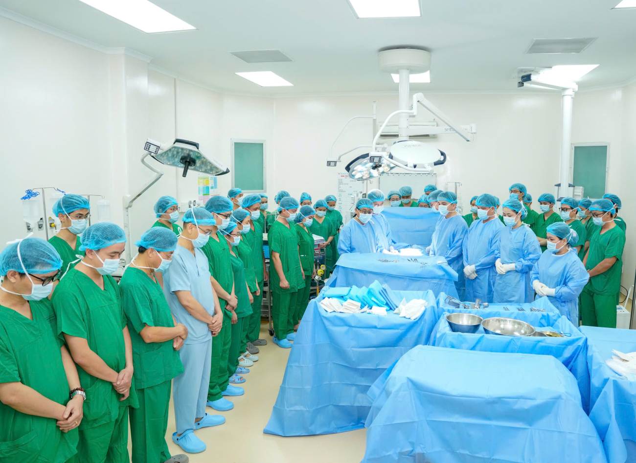 E-kip bay to long tri an sau sac den nguoi hien tang va gia dinh. Anh: Benh vien cung cap