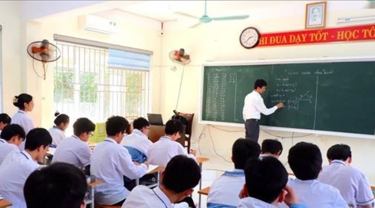 The promotion of teachers according to regulations is to ensure the rights of teachers. Photo: Tran Lam