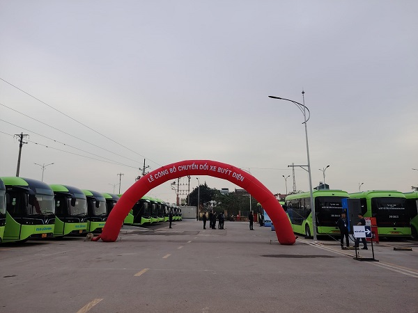 Lien Ninh se chuyen toan bo xe buyt sang xe dien. Anh: Xuyen Dong