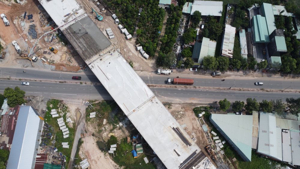 Nhin tu tren cao xuong cau vuot duong Nguyen Thi Minh Khai. Anh: Dinh Trong