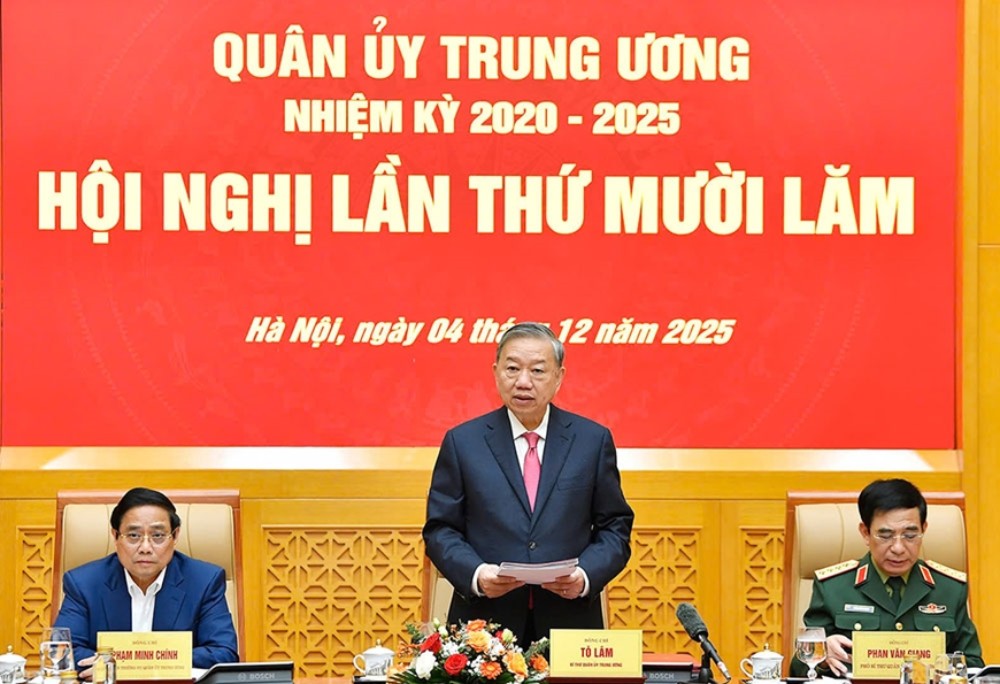 トー・ラム総書記、中央軍事委員会書記が会議を主宰。写真:国防省