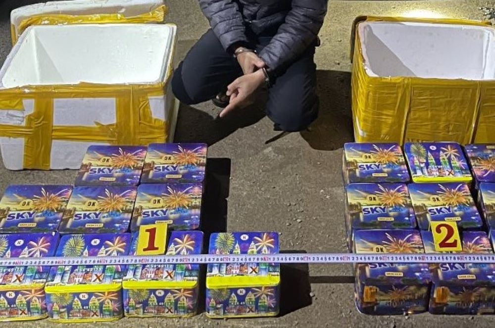 Số pháo lậu được phát hiện. Ảnh: Công an xã Cồn Tiên